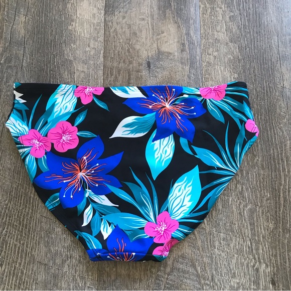 Dick's Sporting Goods Amelia Bikini Bottom Tropic Floral Jogger - Picture 2 of 7